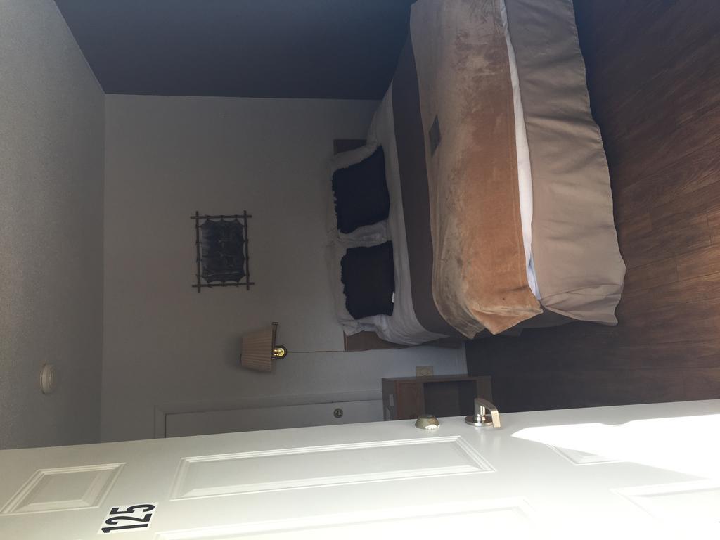 The Brookside Motel / Mt. Rushmore Кистон Экстерьер фото