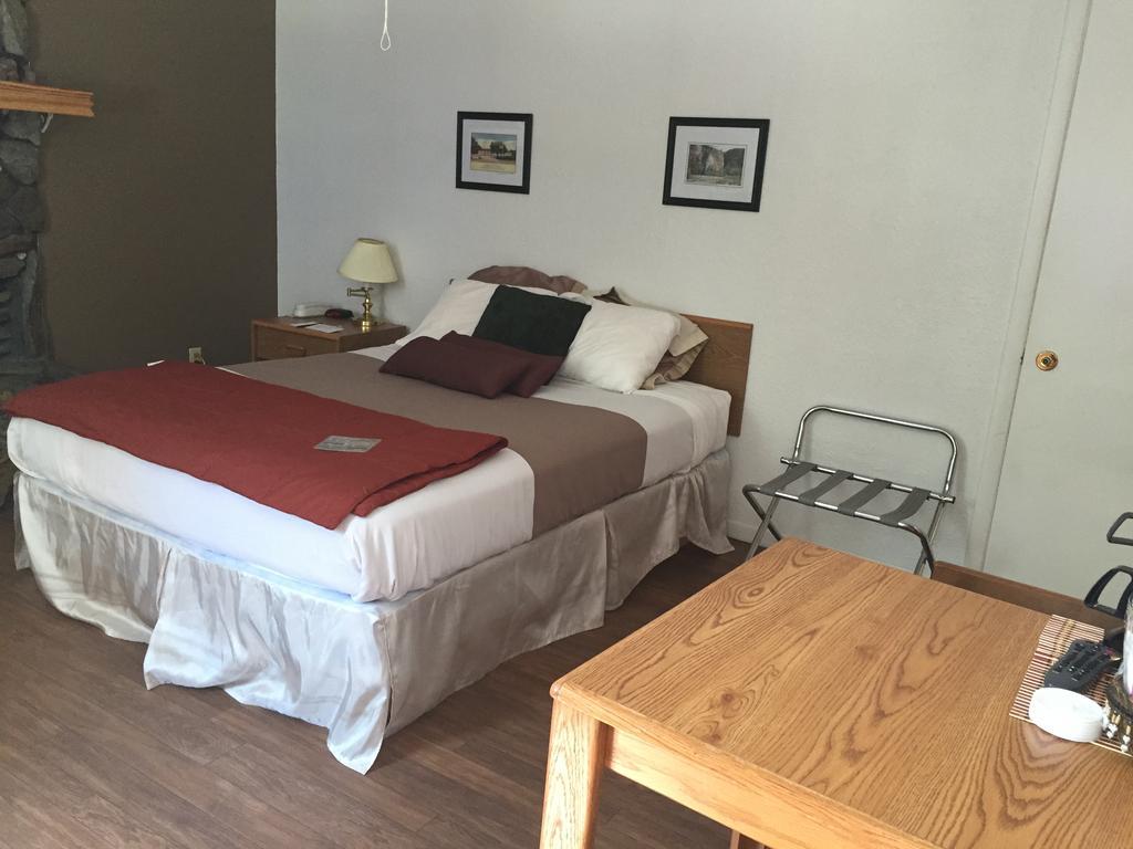The Brookside Motel / Mt. Rushmore Кистон Экстерьер фото