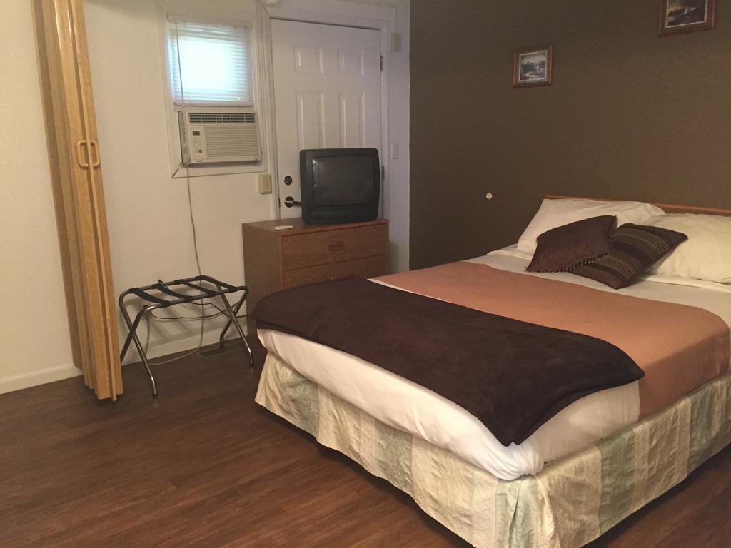 The Brookside Motel / Mt. Rushmore Кистон Экстерьер фото