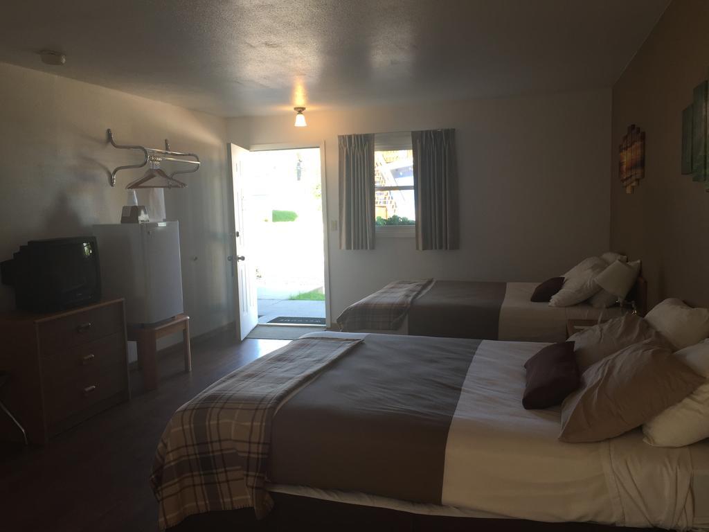 The Brookside Motel / Mt. Rushmore Кистон Экстерьер фото