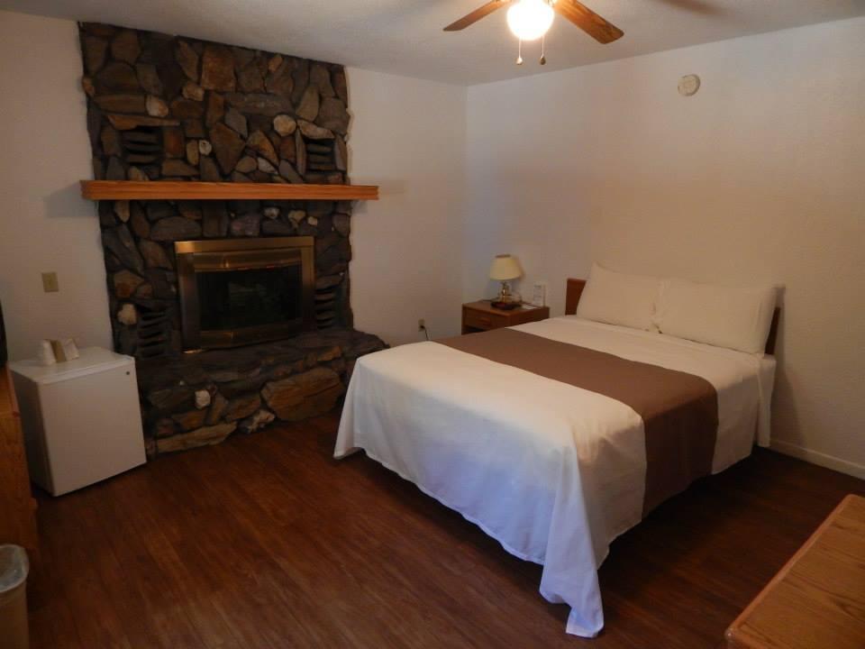 The Brookside Motel / Mt. Rushmore Кистон Экстерьер фото